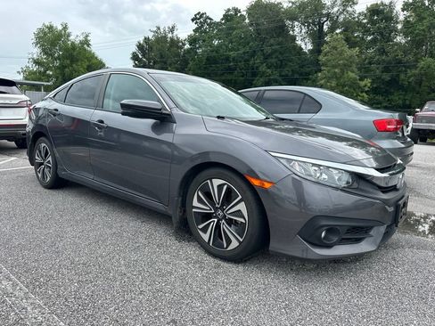 Used 2018 Honda Civic EX-T image 1