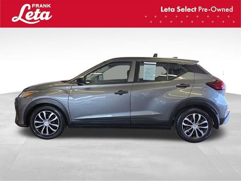 Used 2021 Nissan Kicks S FWD image 3
