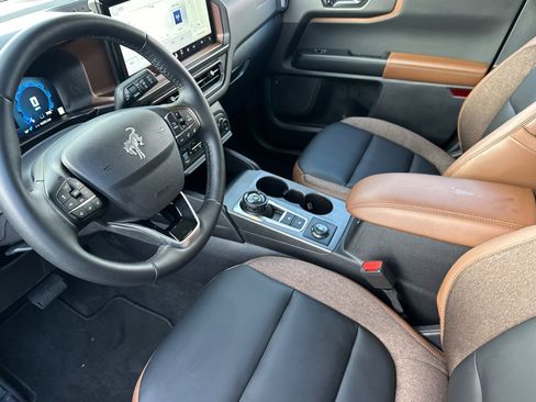 Used 2025 Ford Bronco Sport Outer Banks w/ Outer Banks Tech Package+ image 9