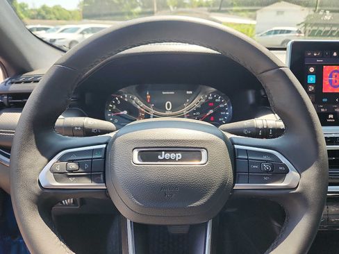 Certified 2023 Jeep Compass Latitude w/ Sun and Sound Group AWD/4WD image 19