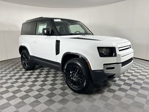 Used 2025 Land Rover Defender 90 S AWD/4WD image 5