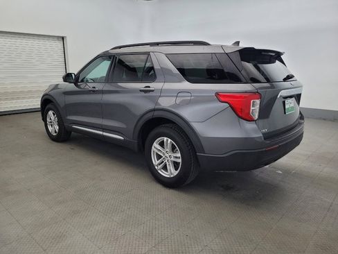 Used 2022 Ford Explorer XLT AWD/4WD image 3