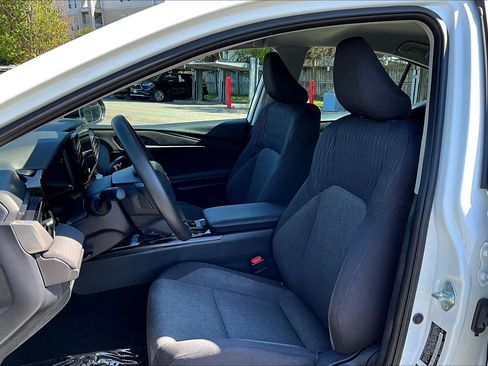 Used 2025 Toyota Camry LE image 23