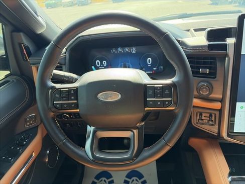 Used 2024 Ford Expedition Max Platinum image 12