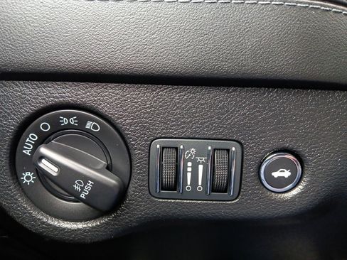 Used 2023 Dodge Charger SXT w/ Plus Group image 15