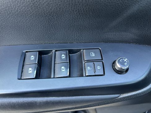Used 2017 Toyota Highlander Limited AWD/4WD image 17