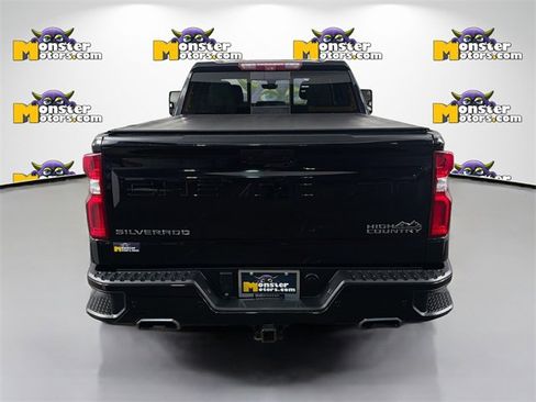 Used 2021 Chevrolet Silverado 1500 High Country w/ Technology Package image 6