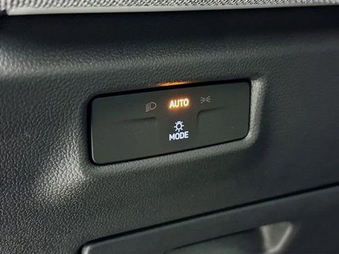 New 2026 Volkswagen Tiguan S image 10