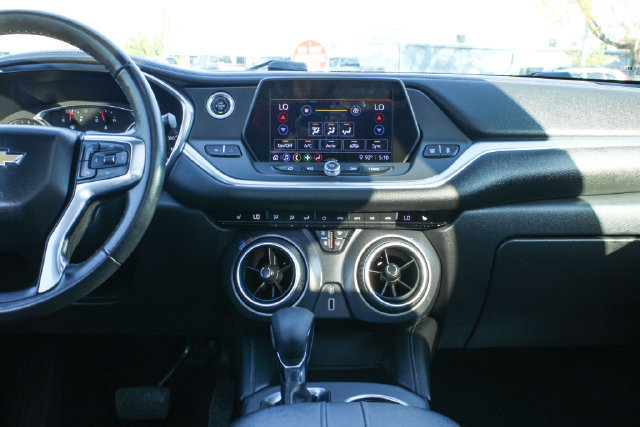 Used 2021 Chevrolet Blazer LT w/ Midnight/Sport Edition FWD image 17
