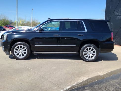 Used 2015 GMC Yukon Denali w/ Premium Package AWD/4WD image 18