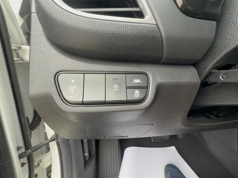 Used 2023 Kia Seltos SX w/ SX Sunroof Package image 12