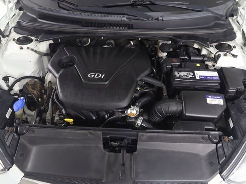 Used 2016 Hyundai Veloster w/ Option Group 02 image 42