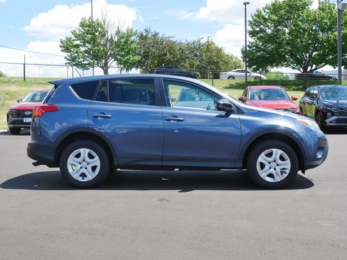 Used 2013 Toyota RAV4 LE AWD/4WD image 7