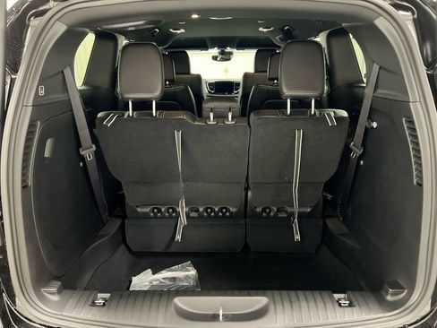 New 2027 Chrysler Pacifica Select AWD/4WD image 25
