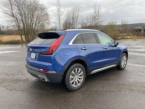 Used 2022 Cadillac XT4 Premium Luxury w/ Safety Alert Package image 2
