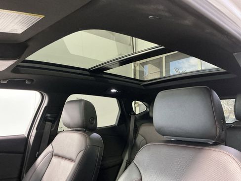 Used 2021 Chevrolet Blazer RS w/ Enhanced Convenience Package image 24