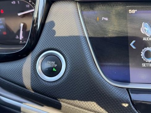 Used 2017 Cadillac XT5 Luxury image 17