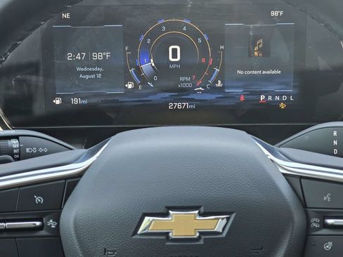 Used 2026 Chevrolet Equinox LT FWD image 28