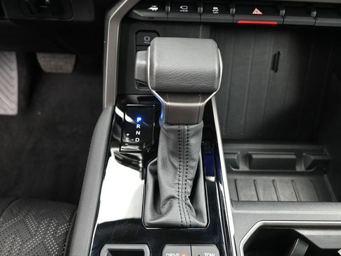 Used 2024 Toyota Tundra Limited image 24