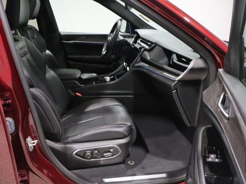 Used 2022 Jeep Grand Cherokee Overland w/ Adv Protech Group III AWD/4WD image 23