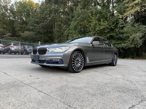 Used 2016 BMW 750i xDrive image 18