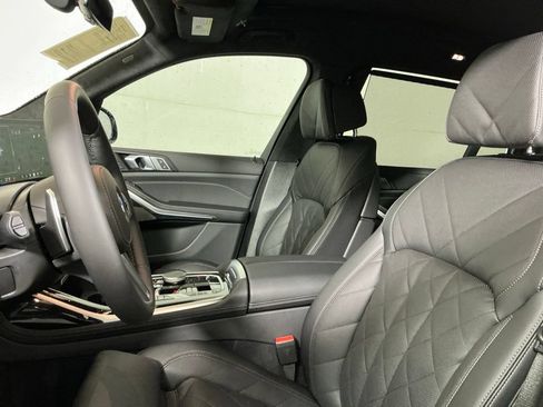 Certified 2026 BMW X7 xDrive40i w/ M Sport Package AWD/4WD image 22