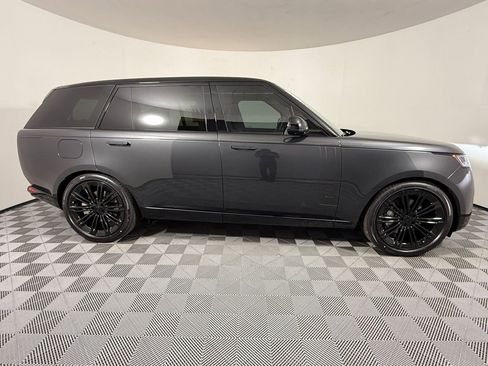 New 2026 Land Rover Range Rover Long Wheelbase SE image 8