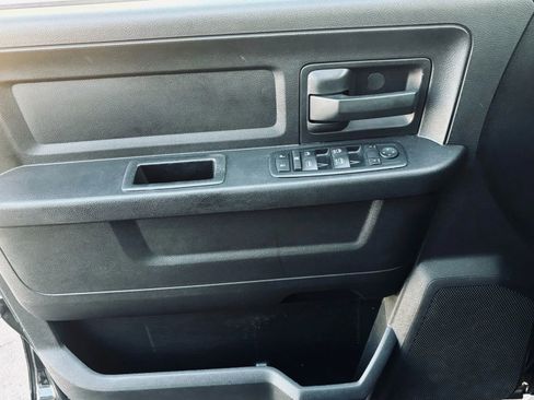Used 2014 RAM 1500 Express image 28