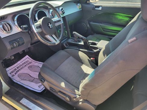 Used 2005 Ford Mustang Coupe RWD image 10