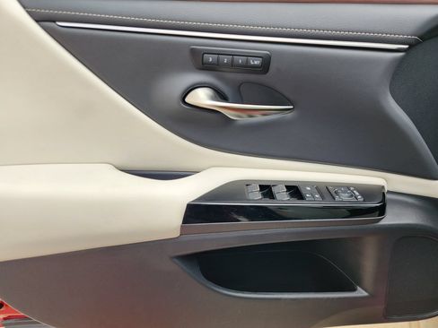 Certified 2025 Lexus ES 350 w/ Premium Package FWD image 22