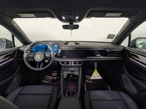 New 2025 Porsche Macan 4S Electric image 20