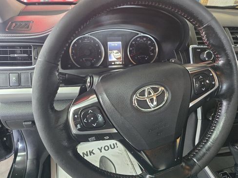 Used 2015 Toyota Camry SE image 24