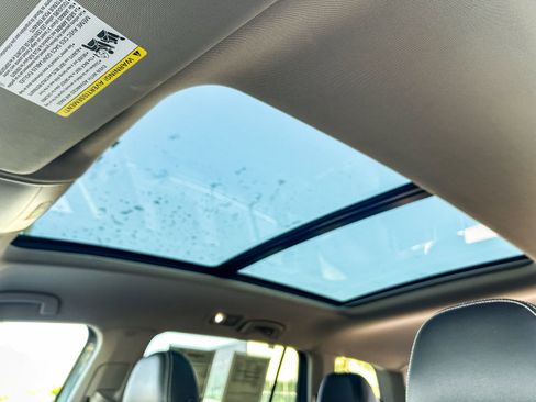 Used 2022 Volkswagen Atlas SE w/ Panoramic Sunroof Package FWD image 27