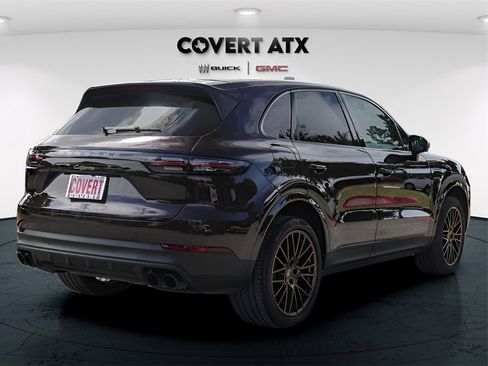 Used 2022 Porsche Cayenne Platinum Edition image 6