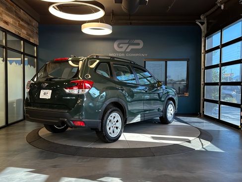 Used 2022 Subaru Forester w/ Popular Package #1 AWD/4WD image 3