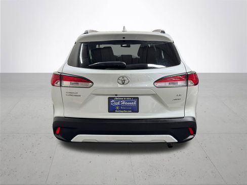 Used 2024 Toyota Corolla Cross LE image 5