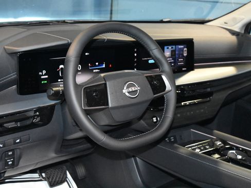 New 2026 Nissan Murano Platinum w/ Cargo Package AWD/4WD image 2