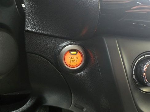 Used 2016 Nissan Sentra SV image 33