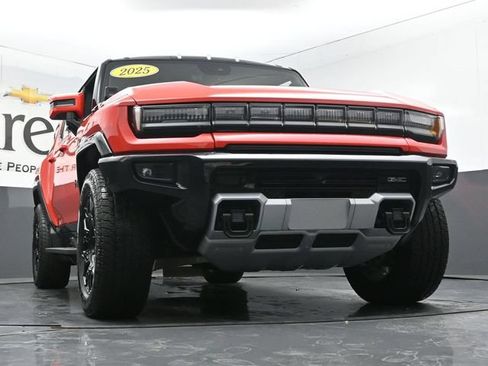 Used 2025 GMC Hummer EV 3X w/ LPO, Illumination Package AWD/4WD image 3