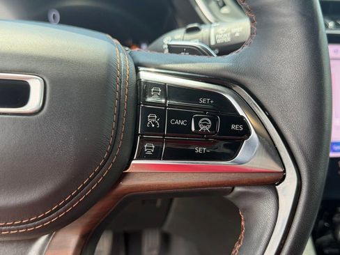 Used 2023 Jeep Grand Cherokee L Summit w/ Advanced Protech Group IV AWD/4WD image 20