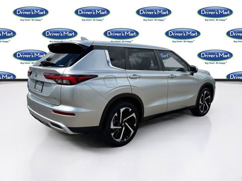 Used 2022 Mitsubishi Outlander SE AWD/4WD image 7