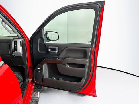 Used 2018 GMC Sierra 1500 SLT w/ SLT Premium Package image 31