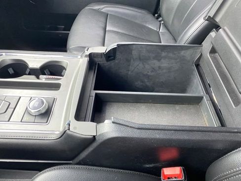 Used 2021 Ford Expedition XLT image 13