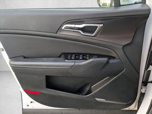 Used 2024 Kia Sportage EX FWD image 13
