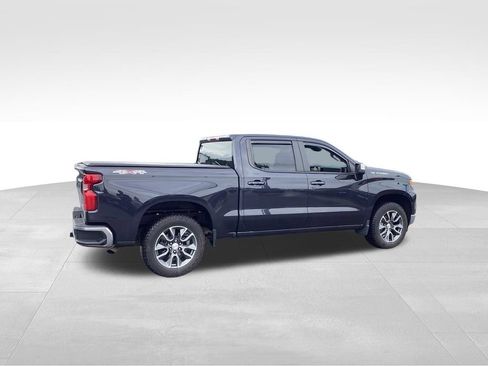 Used 2023 Chevrolet Silverado 1500 LT AWD/4WD image 7