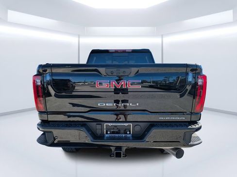 New 2026 GMC Sierra 3500 Denali w/ Denali Reserve Package AWD/4WD image 4