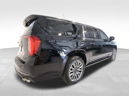 Used 2024 GMC Yukon XL Denali Ultimate AWD/4WD image 4