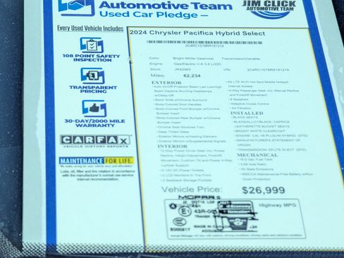Used 2024 Chrysler Pacifica Limited FWD image 16