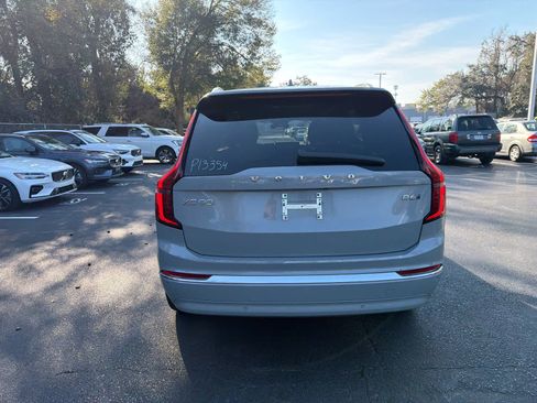 Certified 2025 Volvo XC90 B6 Plus image 12