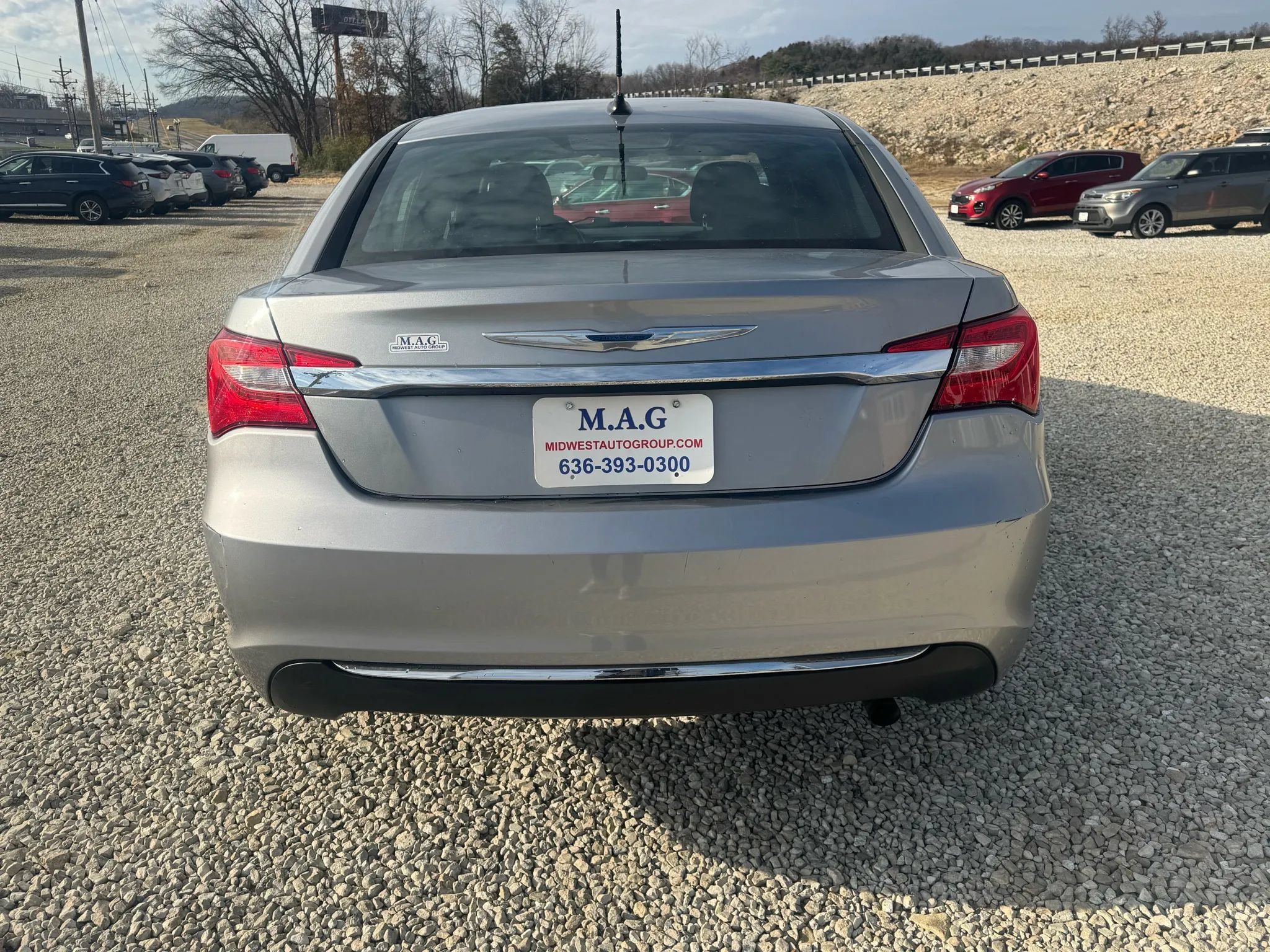 Used 2013 Chrysler 200 Touring FWD image 4